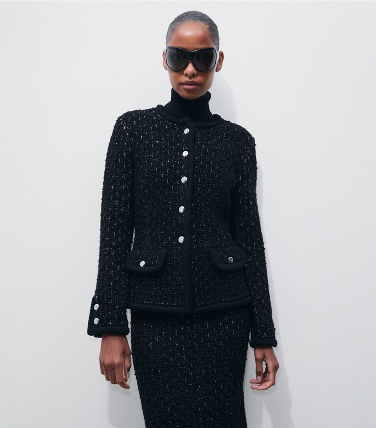 Tory Burch designer strickware Kendra Cardigan aus Metallic-Tweed in Black Multi on model detail