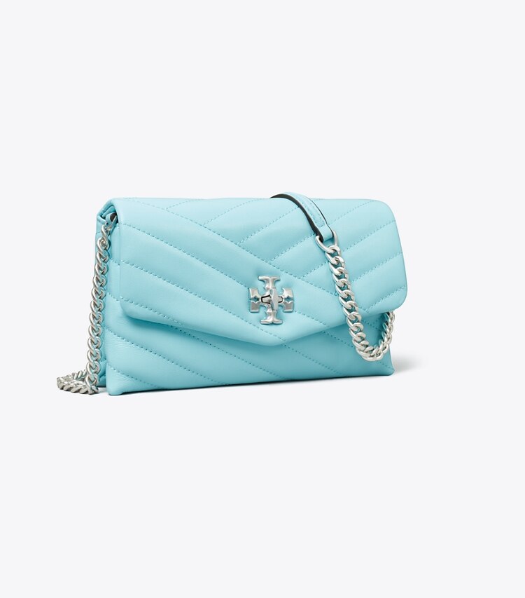 Tory Burch designer ミニバッグ キラ シェブロン チェーンウォレット in Light Celeste angle