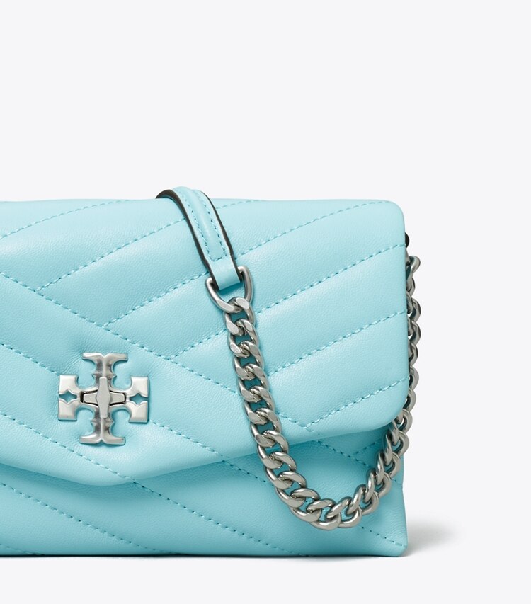 Tory Burch designer ミニバッグ キラ シェブロン チェーンウォレット in Light Celeste ディテール