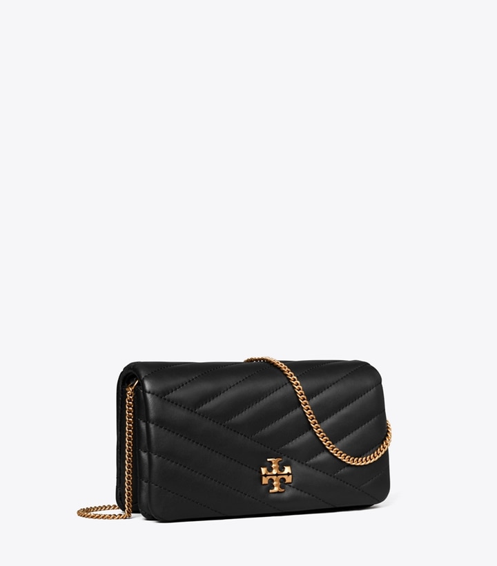 Tory Burch designer ミニバッグ キラ シェブロン チェーンウォレット in Black angle