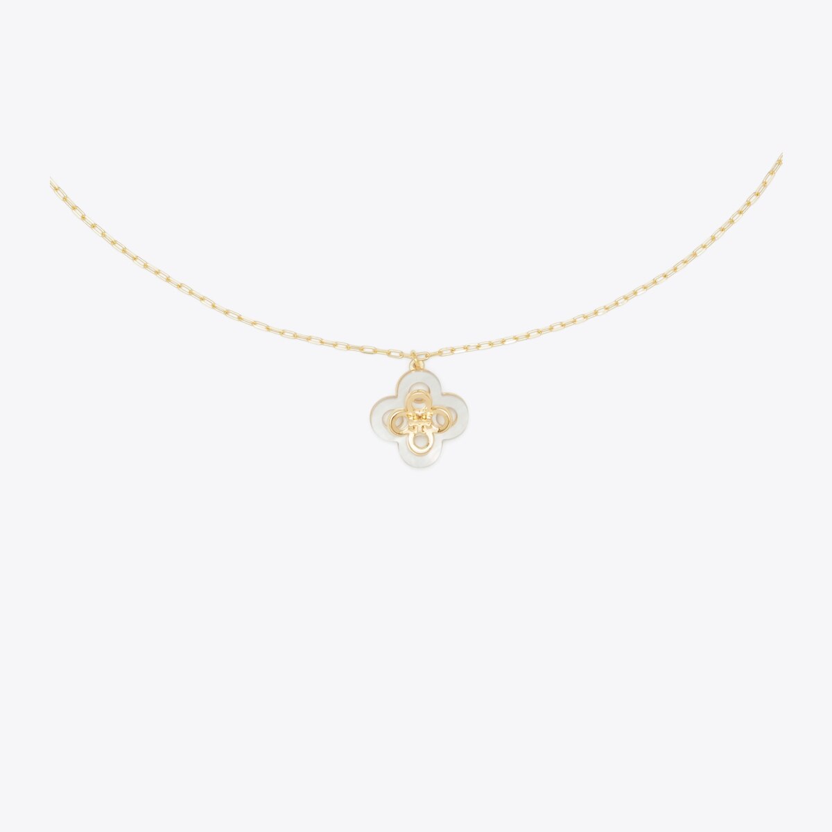 kira-clover-pendant-detail.