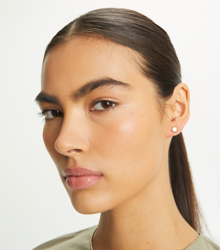 Tory Burch designer earrings Kira Clover Stud Earring Set in Tory Gold / Mother of Pearl front