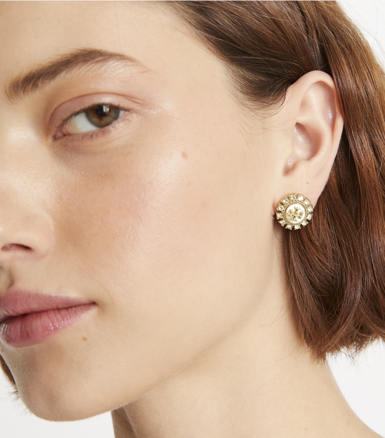 Tory Burch designer イヤリング＆ピアス キラ クリスタル スタッズ ピアス in Tory Gold / MOP / Crystal accessory on model