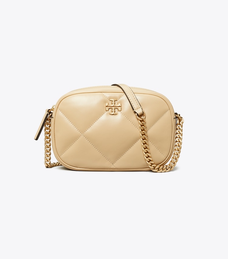Tory Burch designer クロスボディバッグ キラ ダイヤモンドキルト カメラバッグ in Soft Serve front