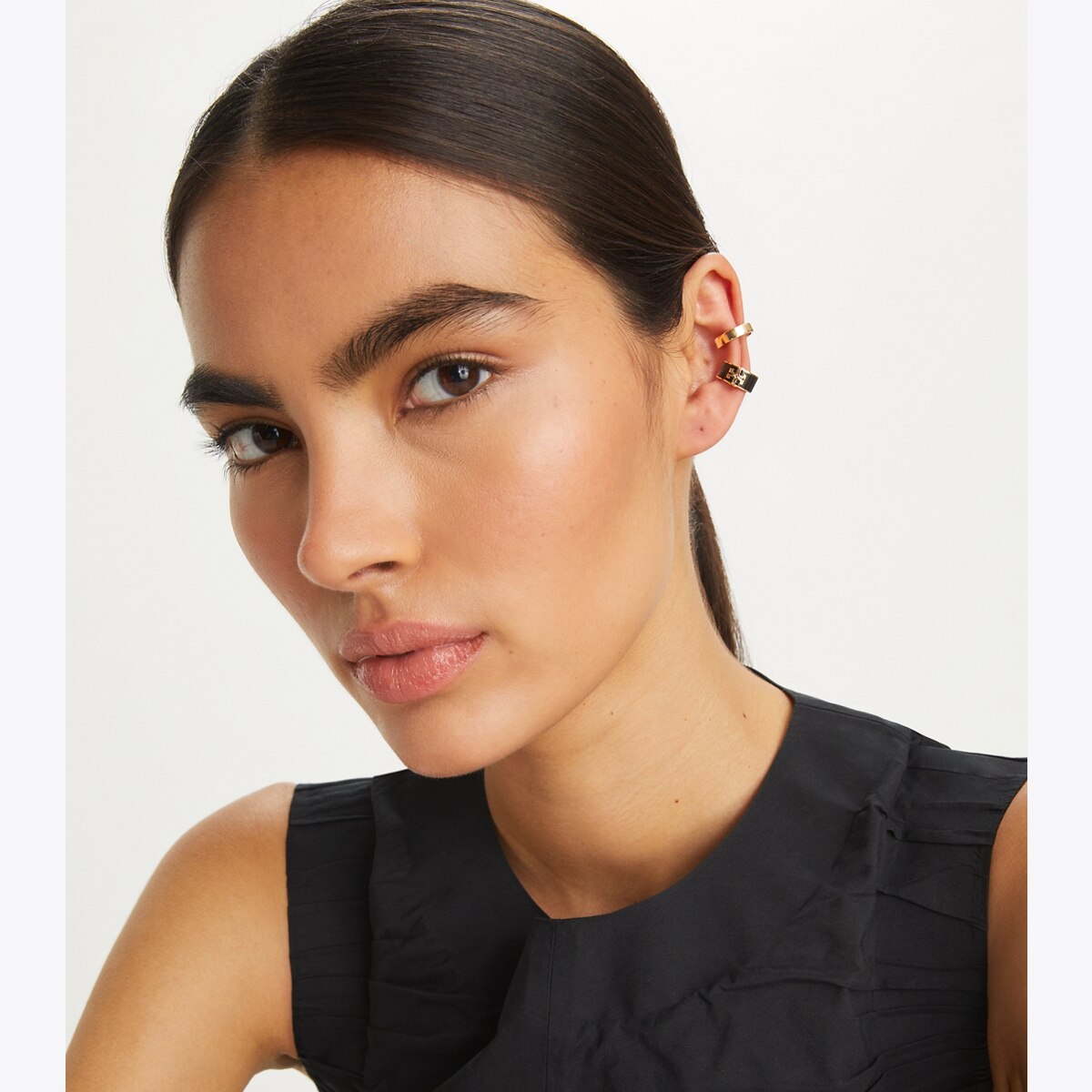 新作 Tory Burch Beaded Ear Cuff Set 164171 NWT Tory Burch Beaded Ear Cuff Set 164171