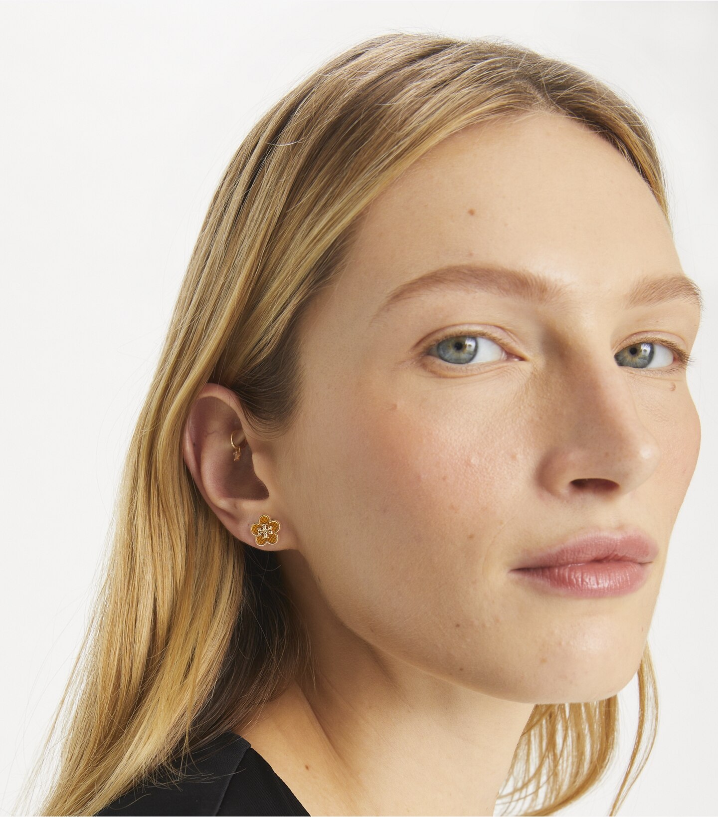 Kira Enamel Flower Stud Earring
