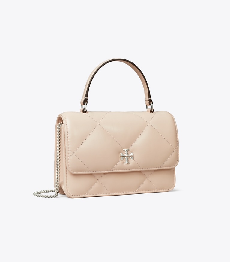 Tory Burch designer kleine taschen Kira Mini-Geldbörse mit Rautensteppung, Tragegriff oben und Kette in Soft Pink angle