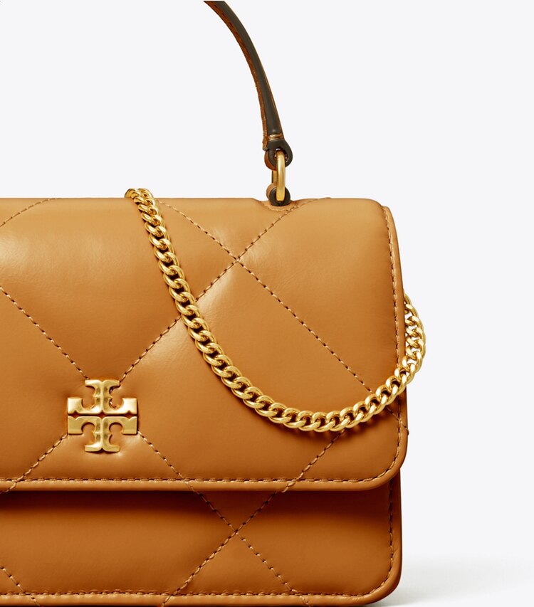 Tory Burch designer kleine taschen Kira Mini-Geldbörse mit Rautensteppung, Tragegriff oben und Kette in Classic Chestnut detail