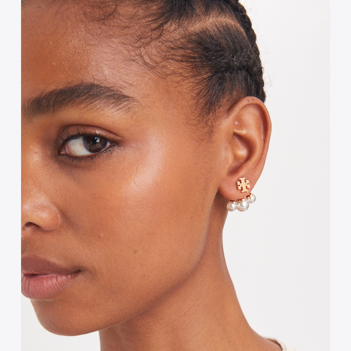 TORY BURCH ピアス Kira Pearl Front-Back キラ 153672 Kira Pearl Front-Back Earring: Women's Designer Earrings
