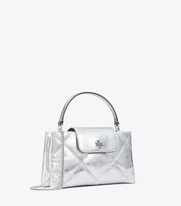 Tory Burch designer kleine taschen Kira Tasche in Metallic mit Rautensteppung und Tragegriff oben in Silver angle