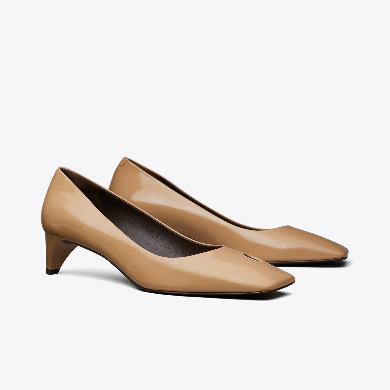 kitten-heel-pumps-mit-cut-out- 