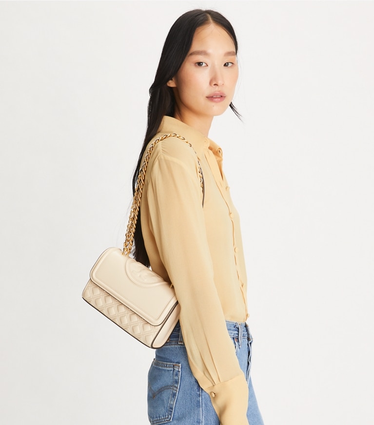 Tory Burch designer schultertaschen Kleine, wandelbare Fleming Schultertasche in New Cream angle