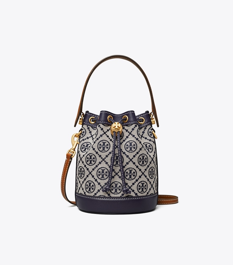 Tory Burch designer crossbody bags Kleine Beuteltasche aus Jacquard mit T-Monogramm in Tory Navy angle