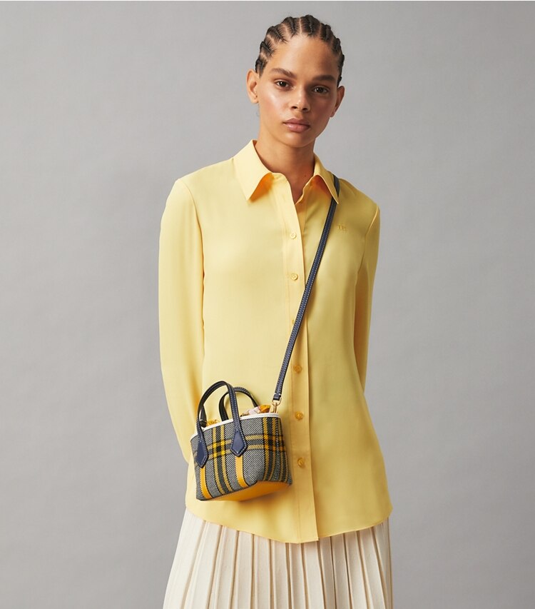 Tory Burch designer kleine taschen Kleine Perry Tote Bag mit Karomuster in Multi additional on model