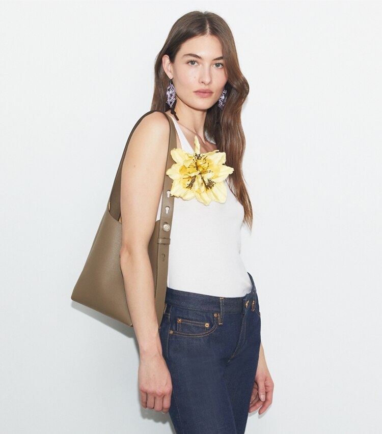 Tory Burch designer hobo bags Kleine Romy Hobo Bag in Wild Mushroom accessory on model