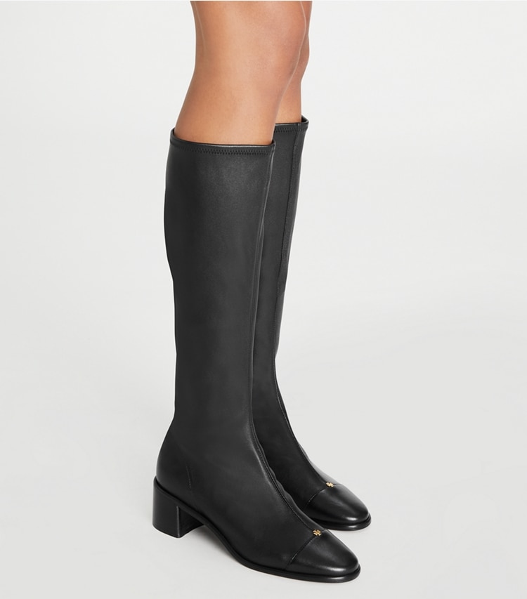 Tory Burch designer stiefel Kniehohe Stiefel mit Zehenkappe in PERFECT BLACK accessory on model