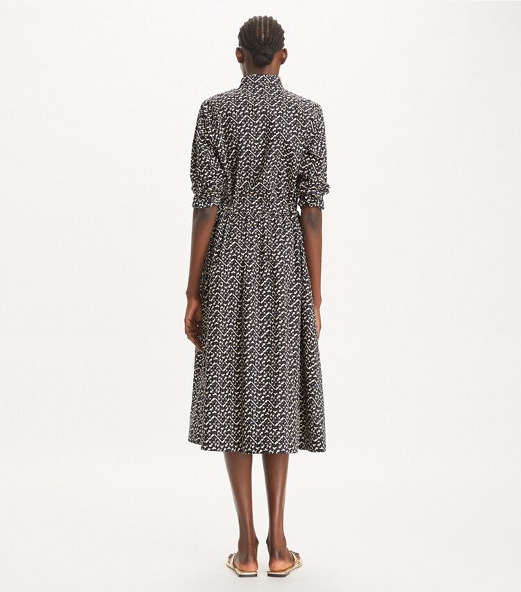 Tory Burch designer strandmode Langes, bedrucktes Hemdkleid aus Popeline in Black Prismatic T Monogram Small on model back