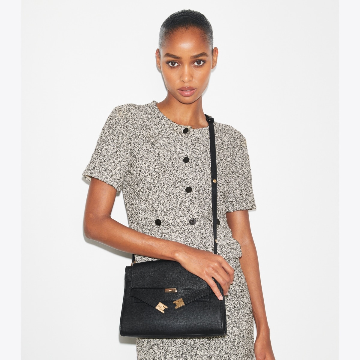 絵です大値引き今日が最後です Lee Radziwill Shoulder Bag in black | Tory Burch