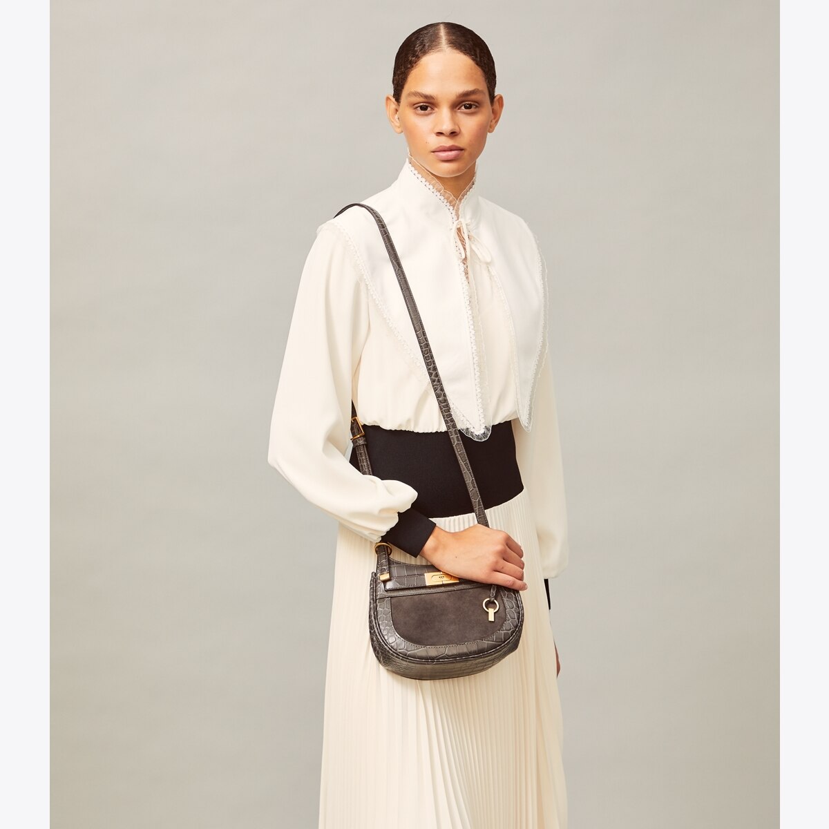 【人気商品,芸能人着用アイテム】Lee Radziwill ショルダバッグ 楽天市場】TORY BURCH トリーバーチ ショルダーバッグ LEE