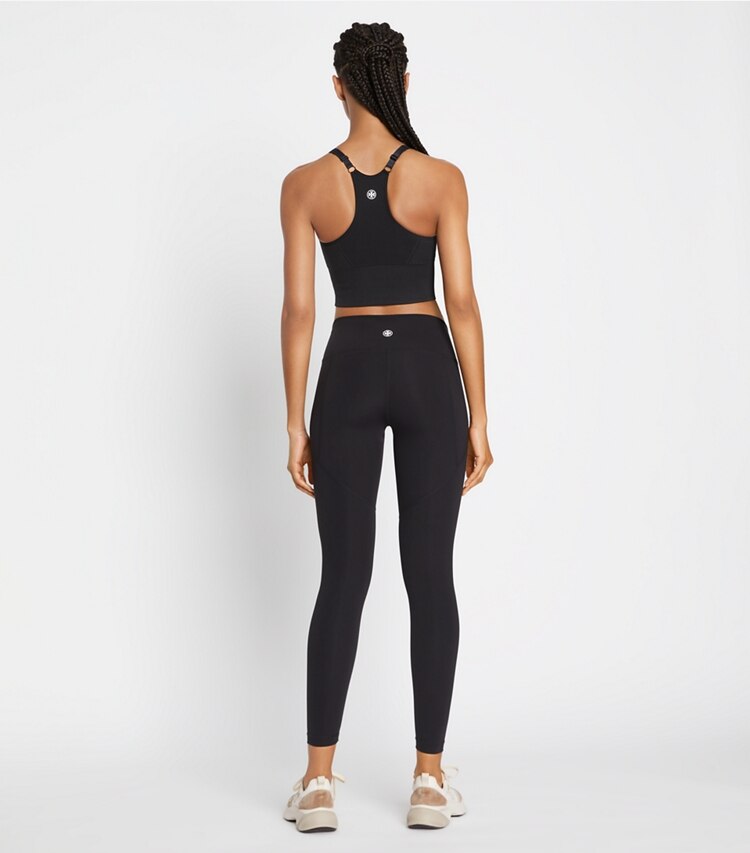 Tory Sport diseñador prendas inferiores Legging de compresión Sculpt con bolsillo lateral en Sport Black parte posterior en modelo