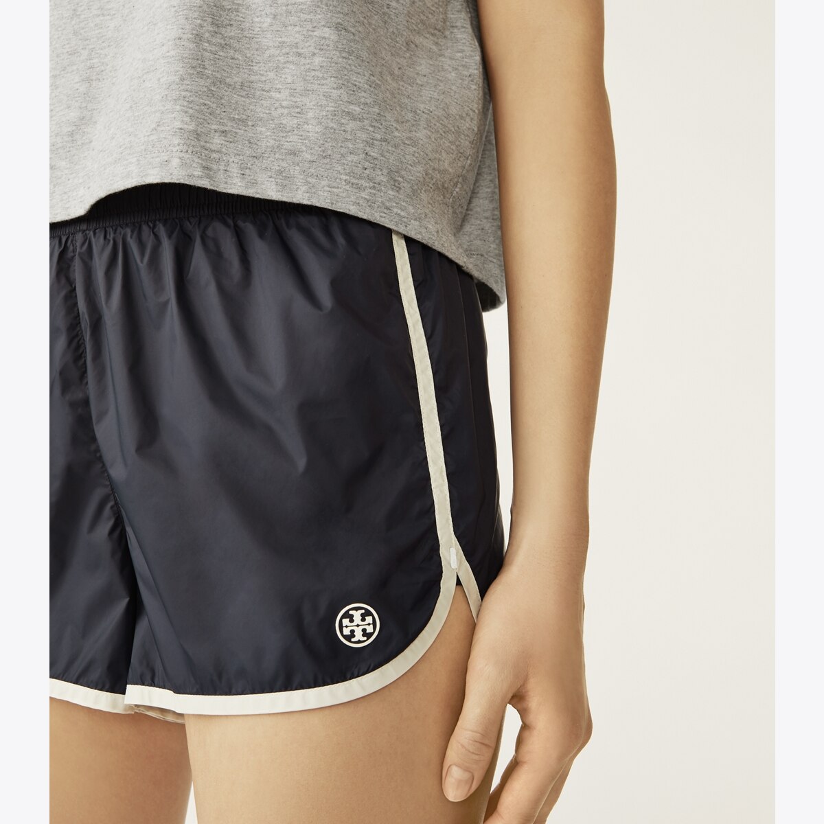 ショートパンツ Tory Burch Shorts Grey Shorts with an elastic waistband Tory Burch - Vitkac Italy