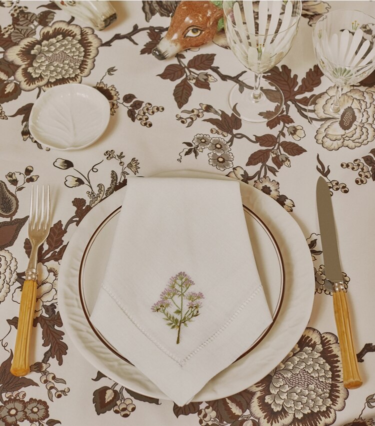 Tory Burch designer linens Lilac Flower Embroidered Dinner Napkin, Set of 4 in Linen White editorial