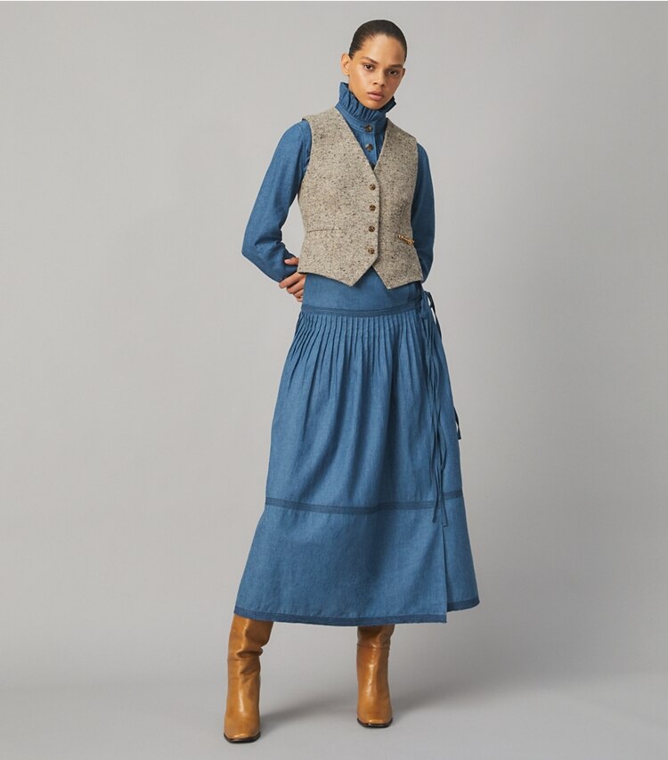 Tory Burch designer coats Linen Wool Vest in GREY on model front