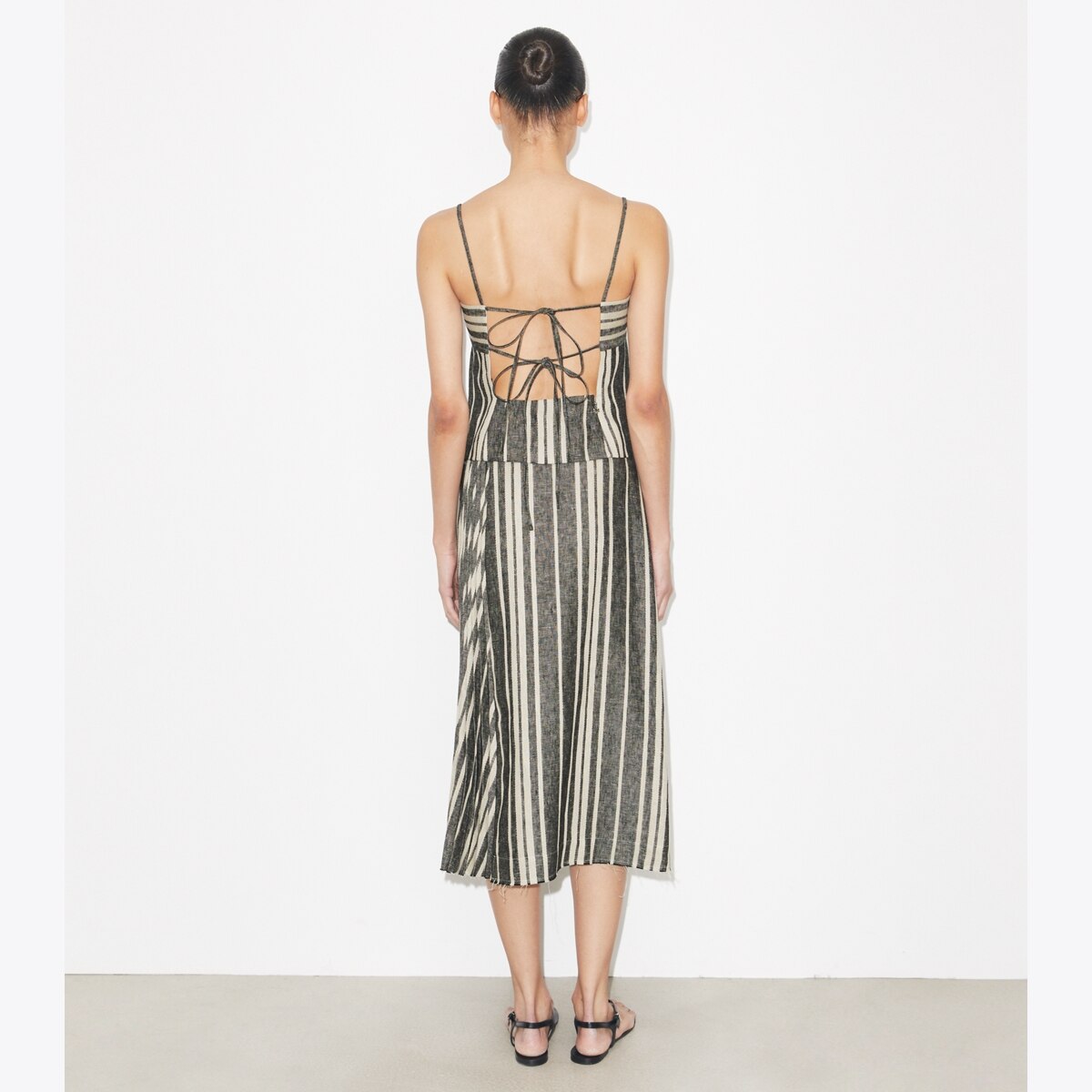 LINEN WRAP SKIRT - thumbnail 3