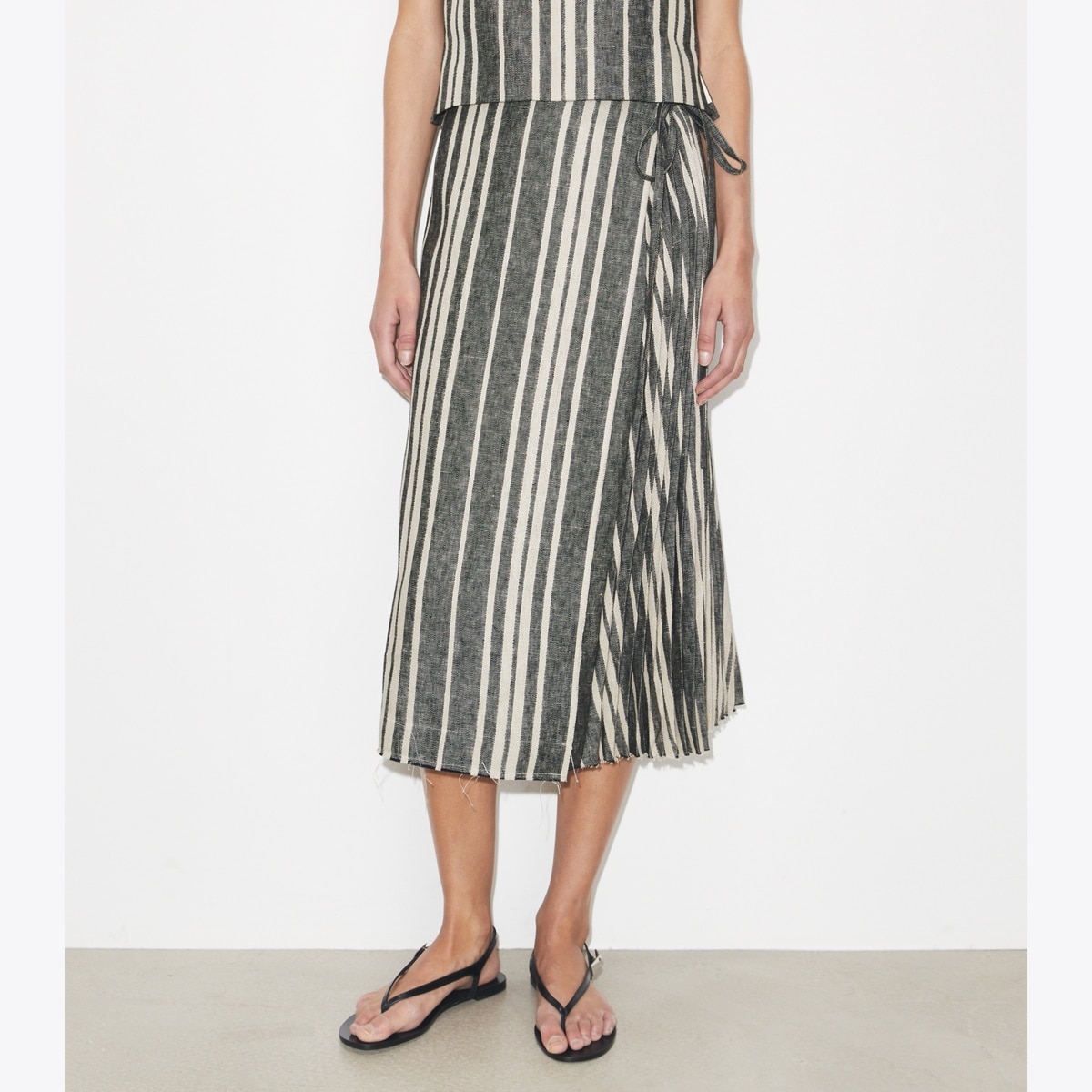 LINEN WRAP SKIRT - thumbnail 5