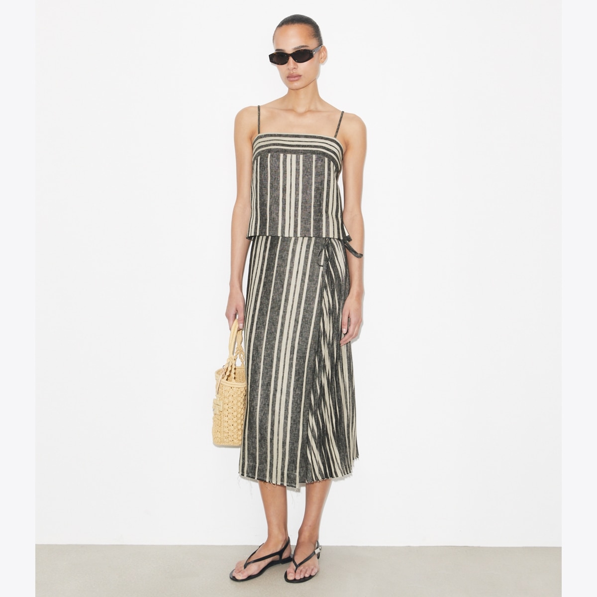 LINEN WRAP SKIRT - thumbnail 2