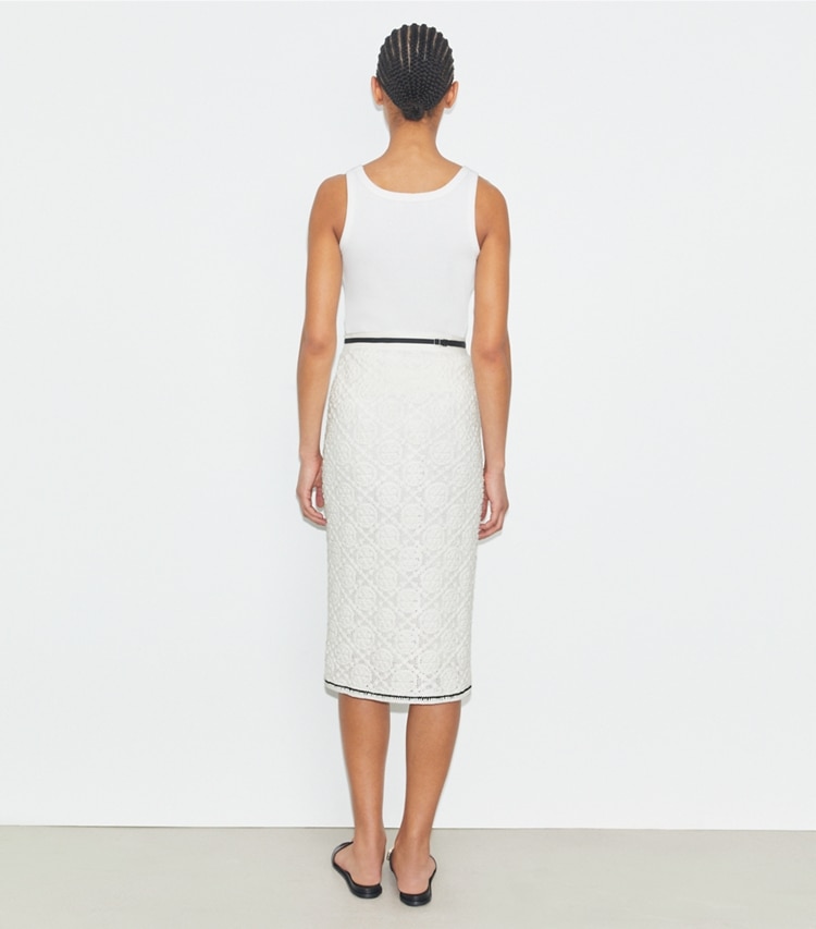 Tory Burch designer ボトムス ロゴ レーススカート in White on model back