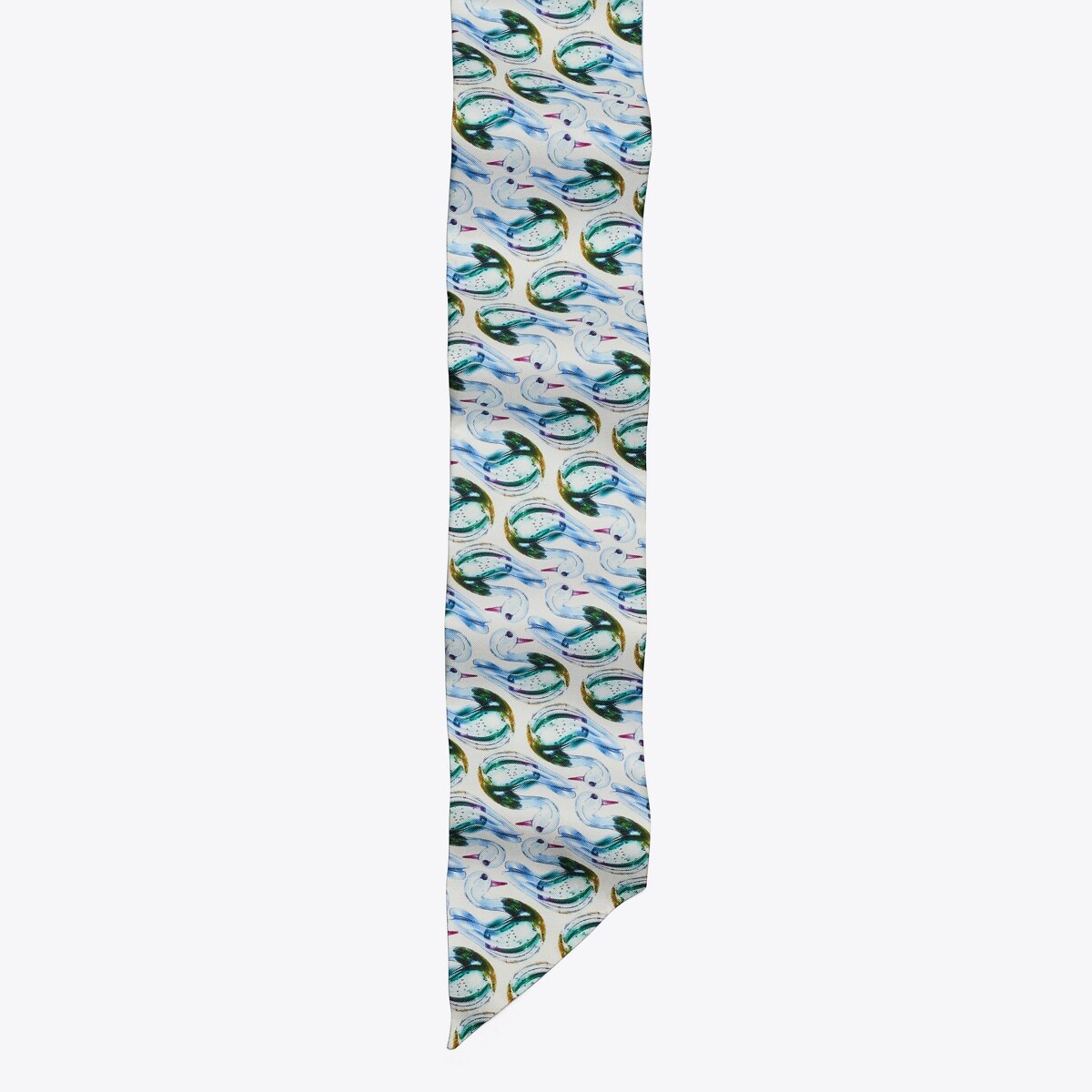 lucky-duck-ribbon-tie-detail.