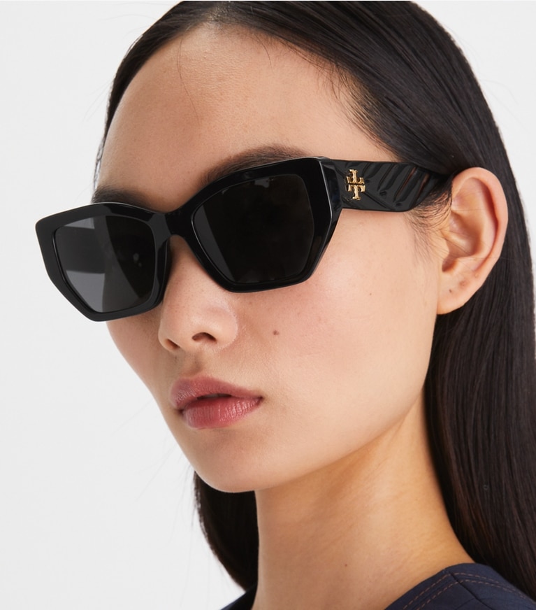 Tory Burch designer lunettes Lunettes de soleil géométriques oversize Kira à motif matelassage in IVORY HORN/SOLID BROWN front