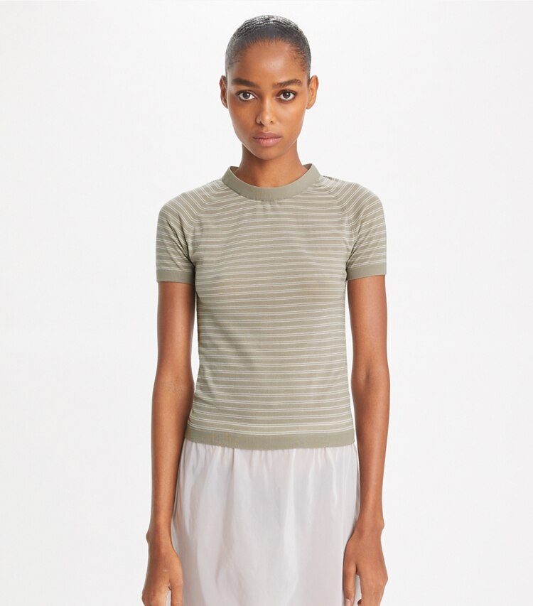 Tory Burch designer maglioni Lupetto in nylon a righe in Gray Chateau on model detail