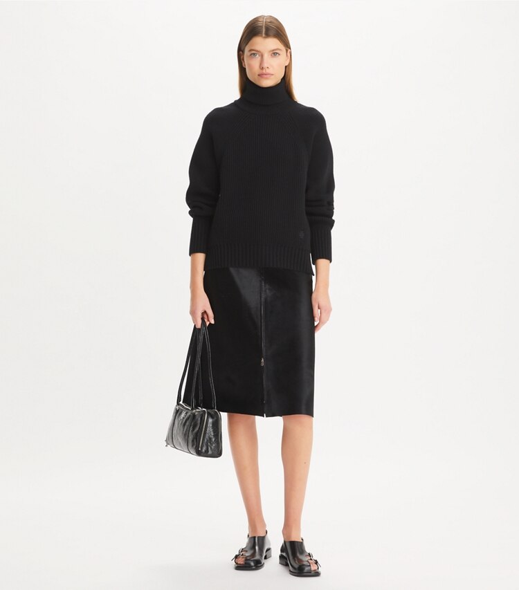 Tory Sport designer maglioni Maglia a collo alto in lana in Black parte anteriore su modella
