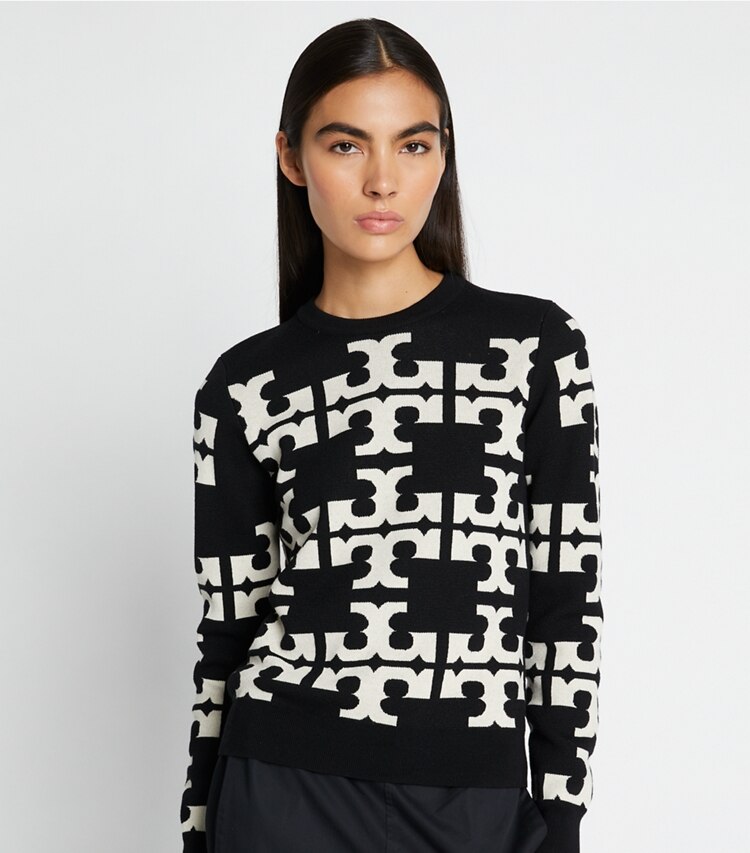Tory Sport designer maglioni Maglia in lana con logo in Black T Logo Allover on model detail