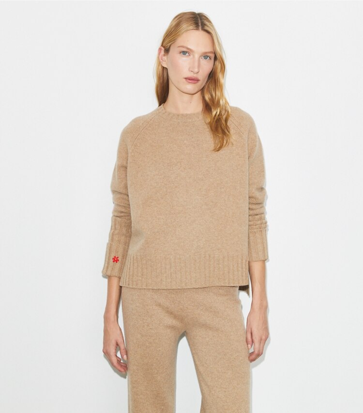 Tory Burch designer maglioni Maglia in lana merino in Melange Oatmeal on model detail