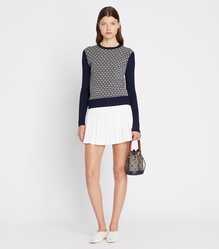 Tory Sport designer maglioni Maglia in tessuto tecnico T Monogram in Tory Navy T Mono Knit Small parte anteriore su modella