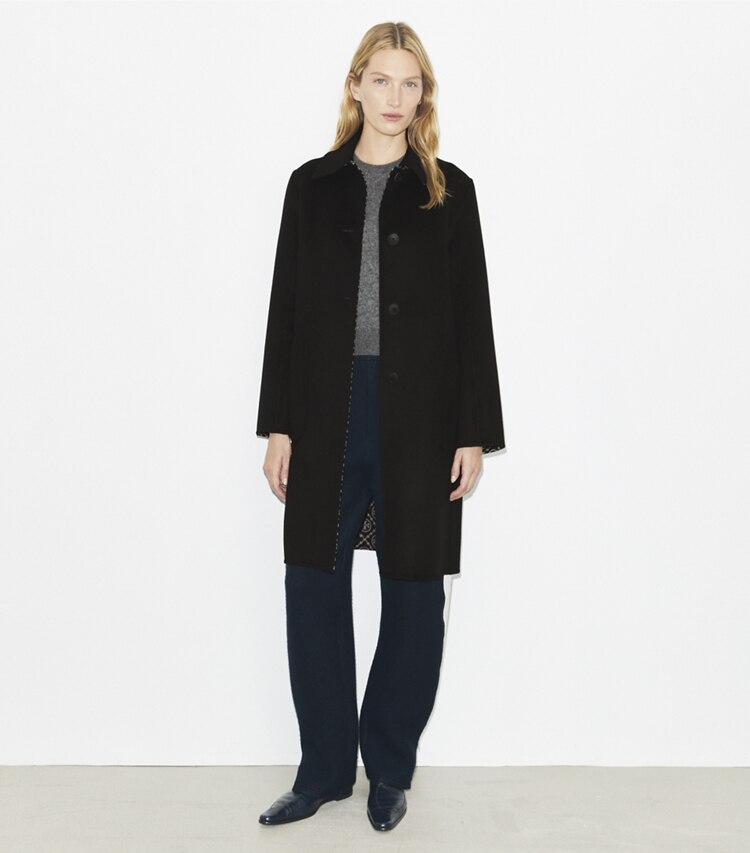 Tory Burch designer manteaux Manteau T Monogram en laine jacquard in Black/T Monogram Jacquard Combo D sur mannequin, devant