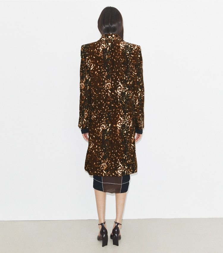 Tory Burch designer mäntel Mantel aus Baumwollsamt in Chocolate Brown Fawn on model back