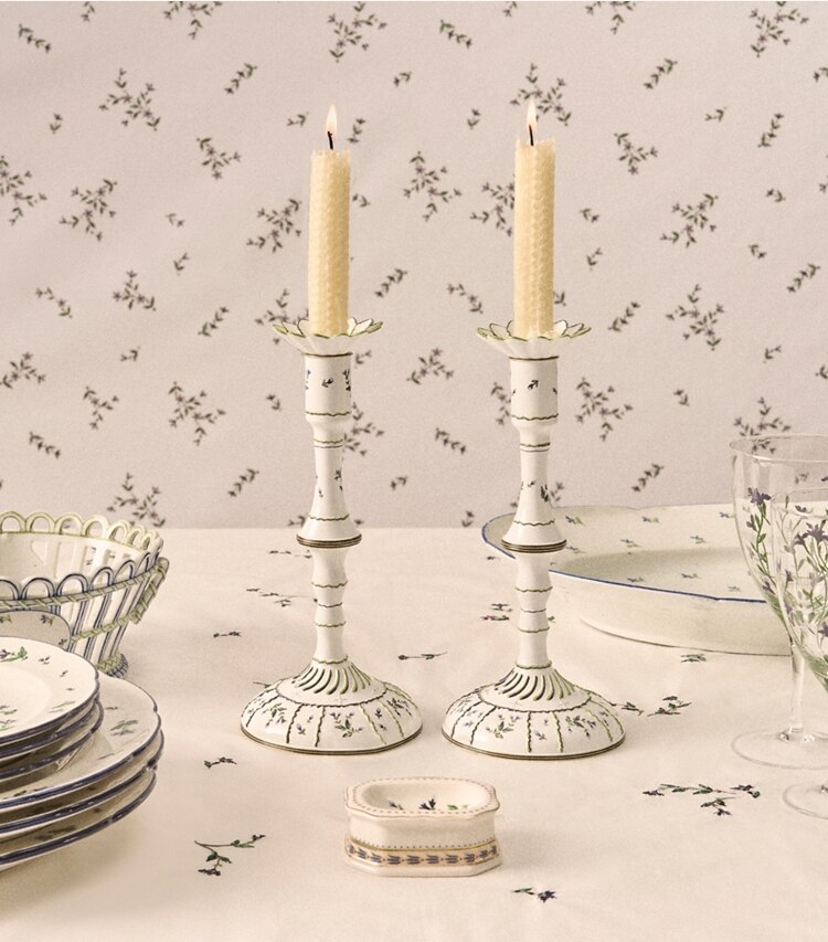 Tory Burch diseñador mantelería Mantel cuadrado bordado Jolie Fleur en NEW IVORY editorial