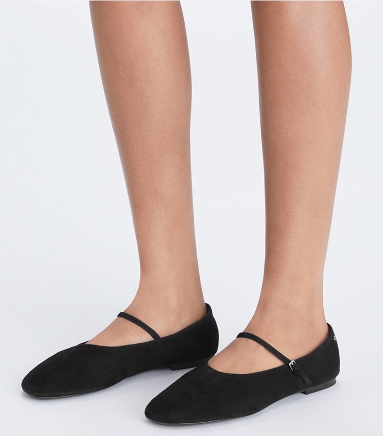 Tory Burch designer flats Mary Jane Ballet in BLACK additional on model