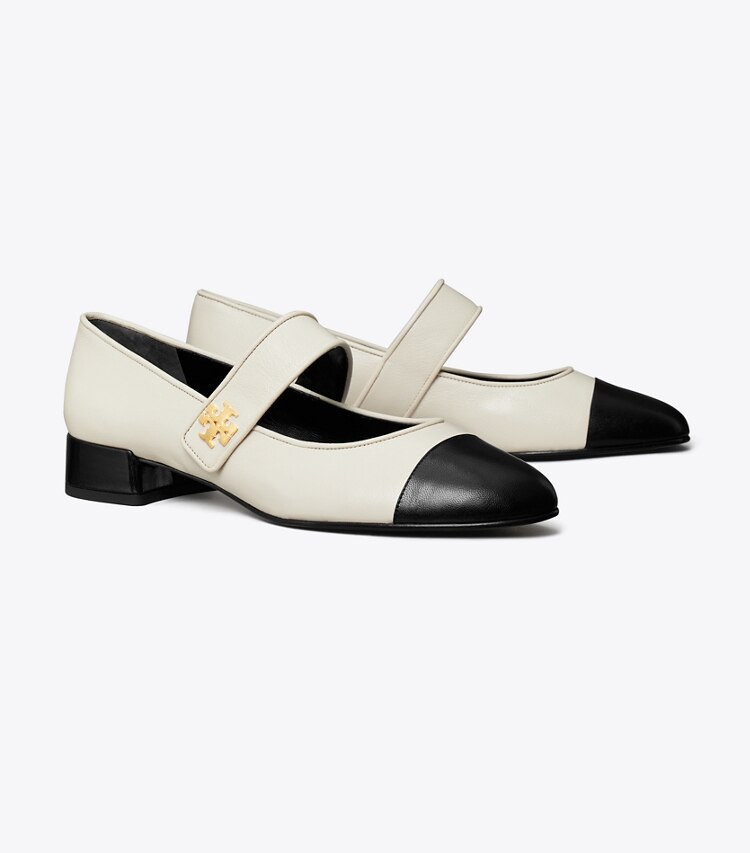 Tory Burch diseñador zapatos planos Mary Jane con puntera en LIGHT CREAM / PERFECT BLACK ángulo