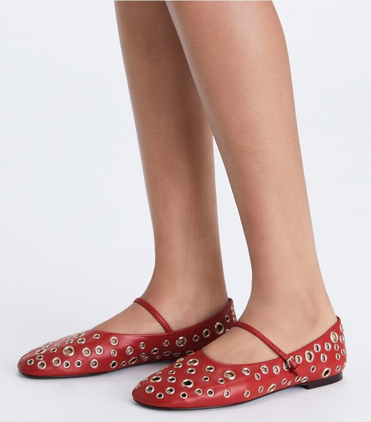 Tory Burch designer loafers Mary-Jane-Flat mit Ösen in TORY RED additional on model