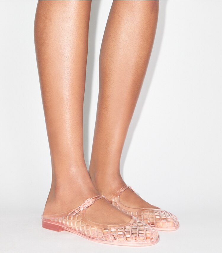 Tory Burch designer sandali Mary Jane Jelly Mellow in PINK QUARTZ / PINK QUARTZ accessory on model