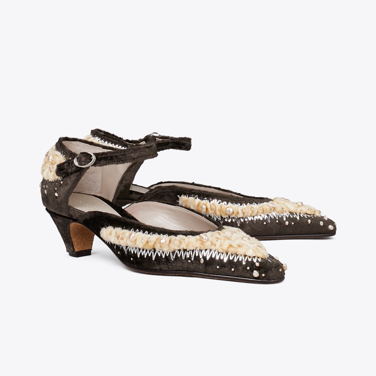 MARY JANE PUMP