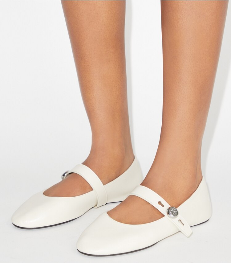 Tory Burch diseñador zapatos planos Mary Jane Romy en LIGHT CREAM accesorio en modelo