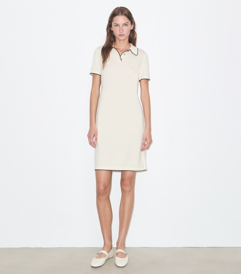Tory Burch diseñador zapatos planos Mary Jane Romy en LIGHT CREAM adicional en modelo