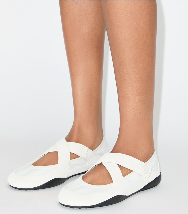 Tory Burch diseñador zapatillas Mary Jane Romy Sport en WHITE accesorio en modelo