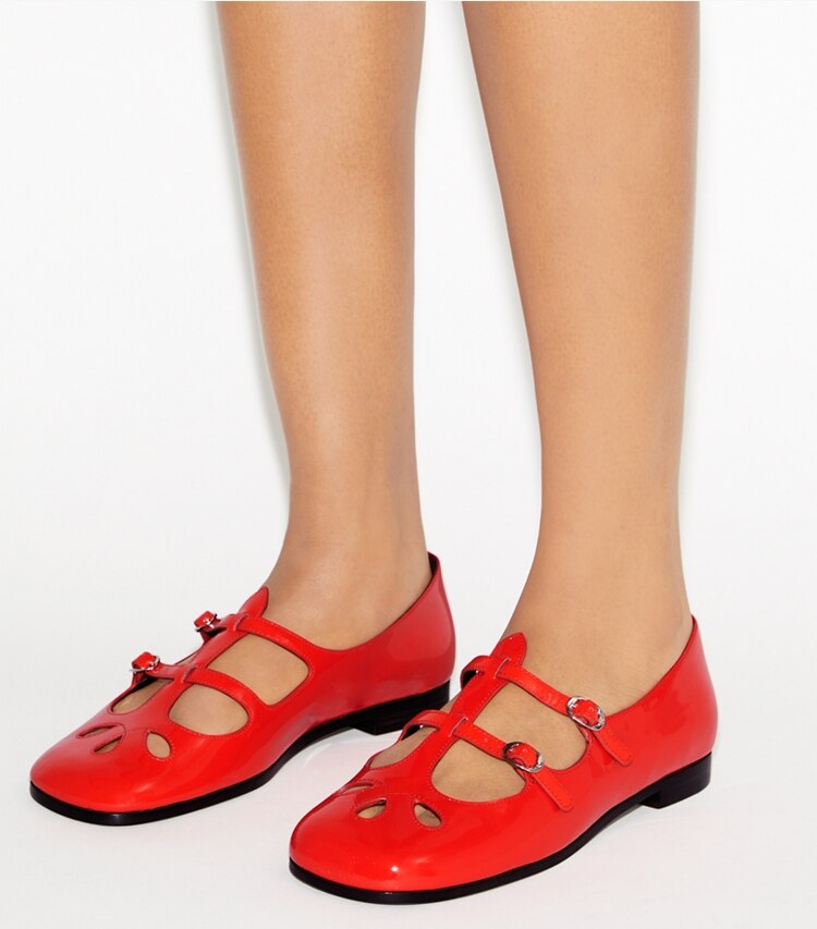 Tory Burch diseñador zapatos planos Mary Jane violeta en BLAZING RED accesorio en modelo